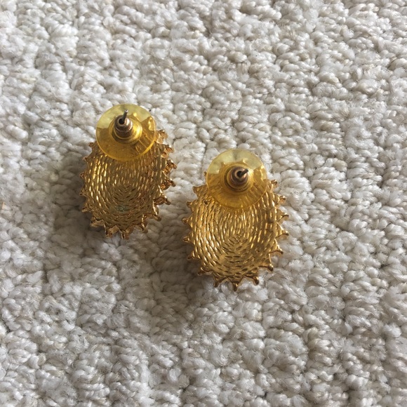 Earrings - Picture 2 of 3